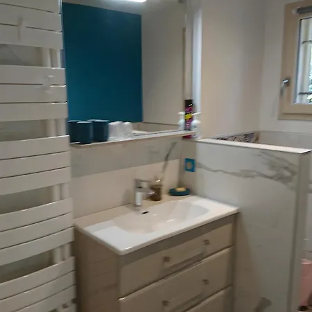 Le Pigeonnier De La Lamoure 住宿加早餐酒店 Villaudric