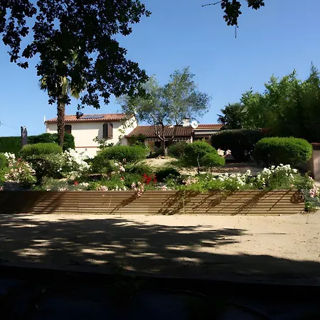 Le Pigeonnier De La Lamoure 住宿加早餐酒店 Villaudric