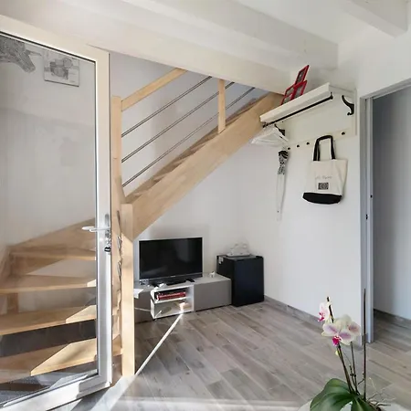 Le Pigeonnier De La Lamoure Bed & Breakfast